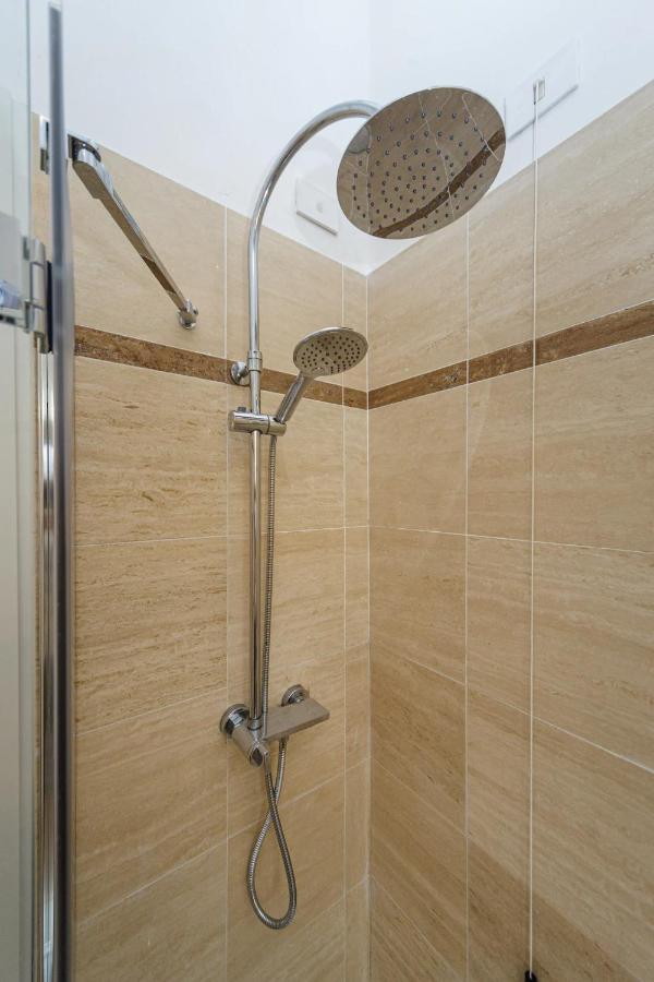 Casaviva - Central Comfy Flat With Parking In Santa M ซานตา มาร์เกอริตา ลีกูเร ภายนอก รูปภาพ